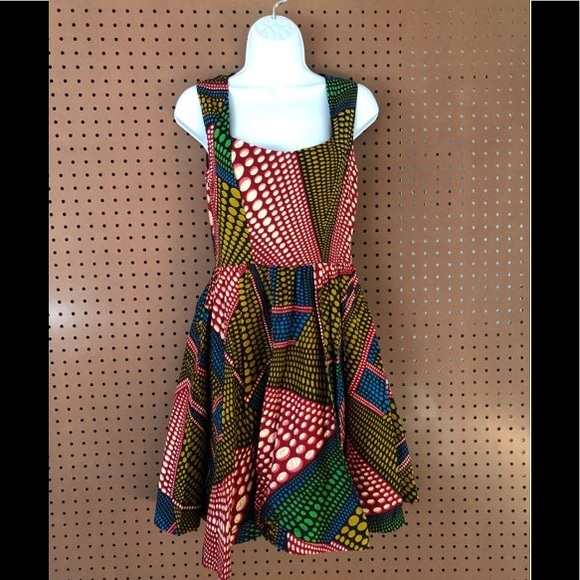 Asymmetrical dress - Picture 1 of 5